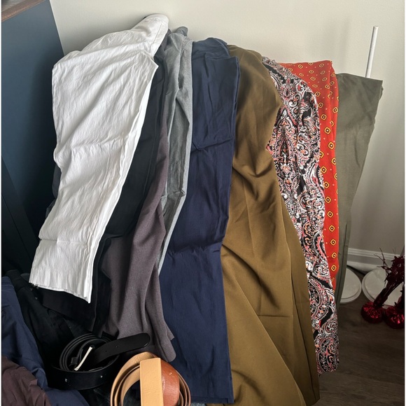 **SOLD**Lot of 14 womens plus size pants - Picture 1 of 3
